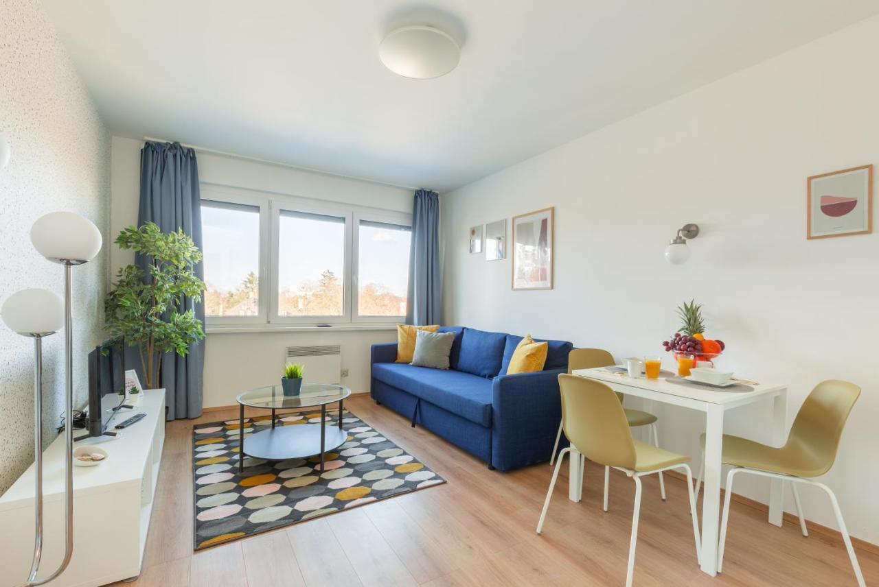 Aparthotel Pauzo Balaton à Balatonföldvár Extérieur photo