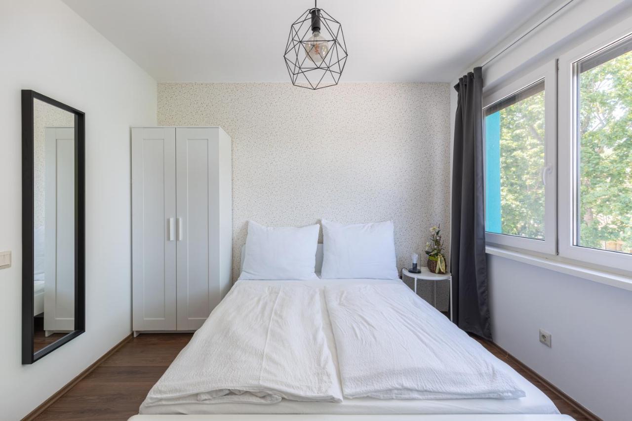Aparthotel Pauzo Balaton à Balatonföldvár Extérieur photo
