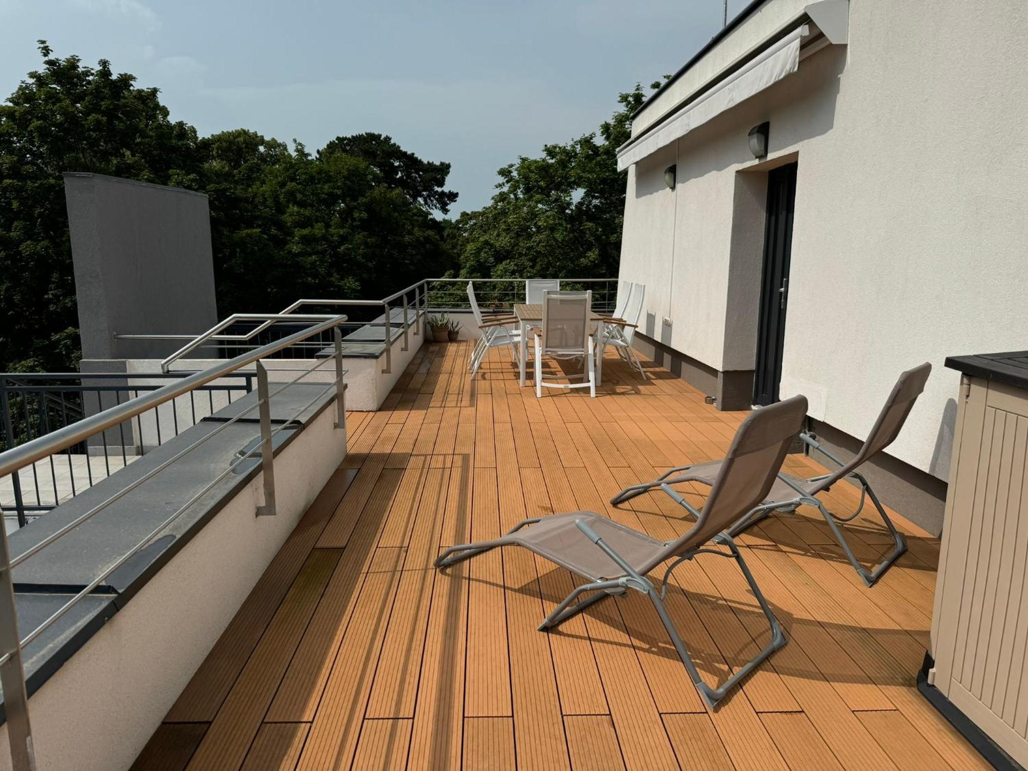 Aparthotel Pauzo Balaton à Balatonföldvár Extérieur photo