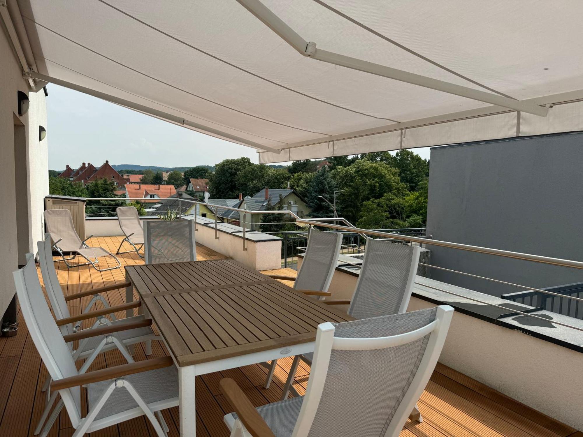 Aparthotel Pauzo Balaton à Balatonföldvár Extérieur photo