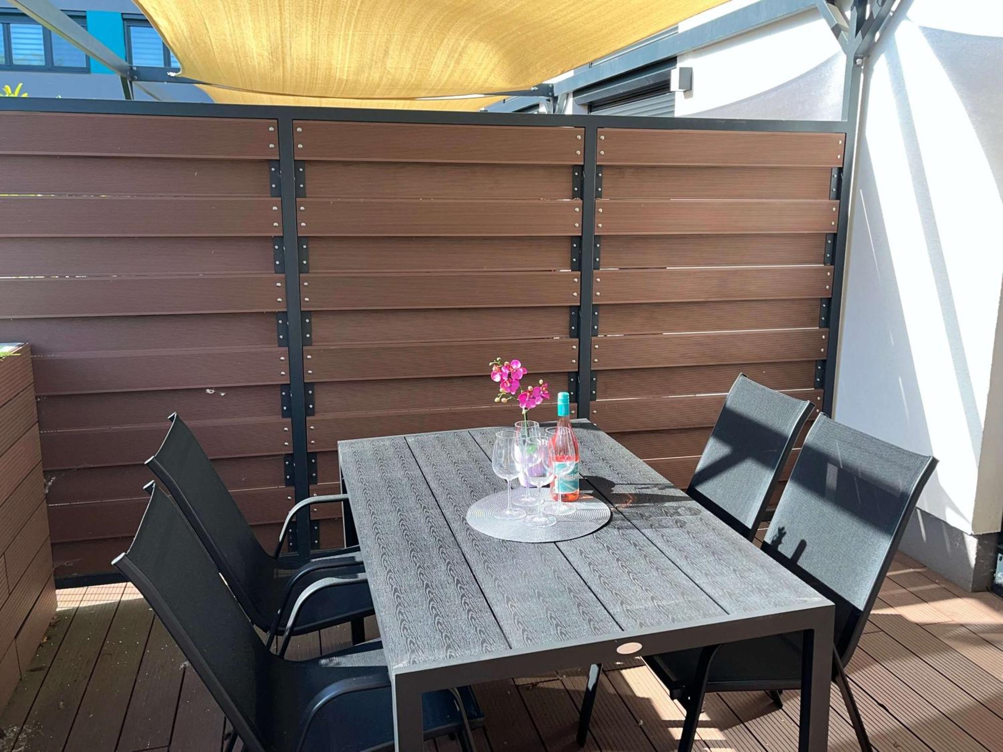 Aparthotel Pauzo Balaton à Balatonföldvár Extérieur photo